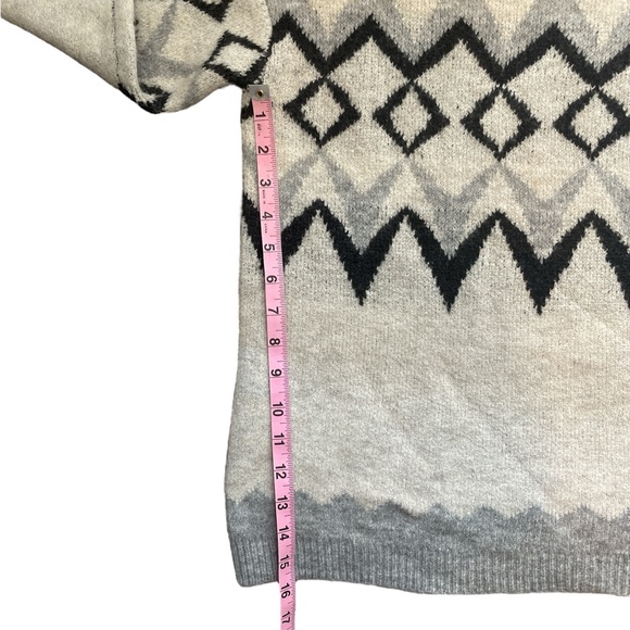 Maurices Gray Fair Isle Mock Neck Sweater Women’s Size Large - Picture 7 of 8